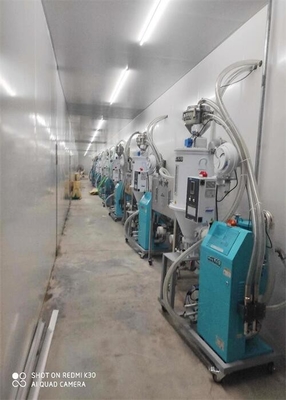เครื่องเป่าถังด้วย 3 Kw สำหรับการอบแห้งเม็ดพลาสติกในสีฉีดที่กำหนดเอง