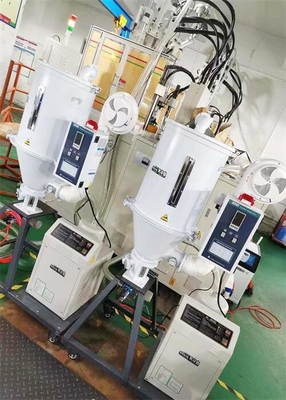 เครื่องแห้งอากาศร้อน เครื่องแห้งพลาสติกที่มีพลังงานประปา 4-48 KW
