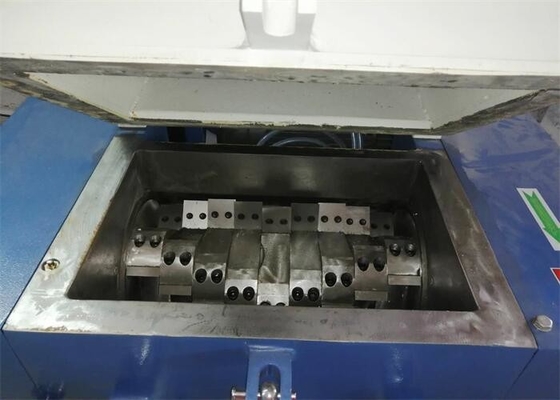 เครื่องหั่นย่อยพลาสติก Granulator Granulator สีเทากลางความเร็วสูง