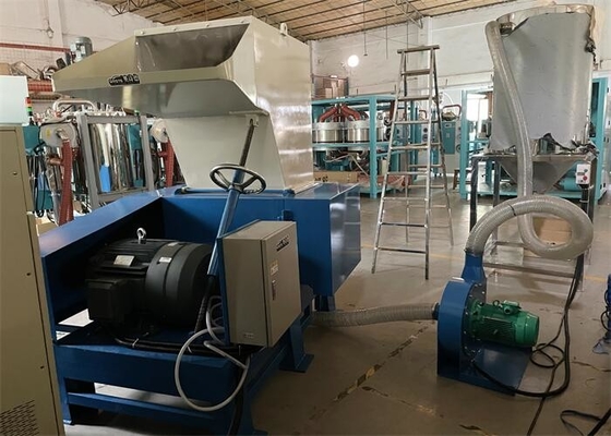 เครื่องหั่นย่อยพลาสติกความเร็วสูงส่วนกลาง 50 Kg / H - 500 Kg / H ความจุ