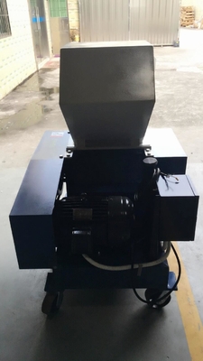 7.5KW พลาสติกข้อบกพร่องเครื่องบด Granulator ความเร็วสูง OG-10FS สีเทา