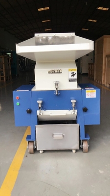 7.5KW พลาสติกข้อบกพร่องเครื่องบด Granulator ความเร็วสูง OG-10FS สีเทา