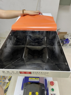 เครื่องบดย่อยเครื่องบดย่อยพลาสติกอุตสาหกรรมความเร็วต่ำ OG-2LS สำหรับข้อบกพร่องของ Sprues