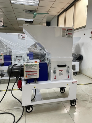 SUS เครื่องบดพลาสติกความเร็วต่ำ, เครื่องบดย่อยพลาสติก 380V Crusher Granulator