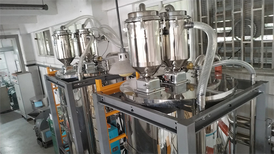 การแห้งเม็ดพลาสติก SS เครื่องแห้งอากาศสําหรับ Hopper ความจุ 40-16000L ความจุสูง
